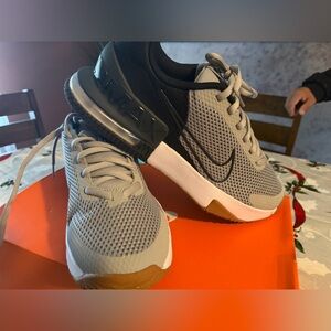 Nike Air Max Men's Gray Athletic Shoes